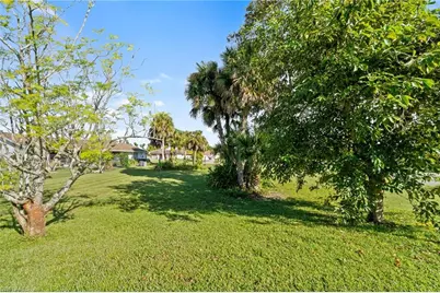 2409 E Edgewater Way, Lehigh Acres, FL 33936 - Photo 39