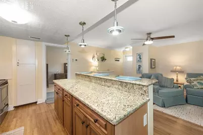 200 Palm Dr #4, Naples, FL 34112 - Photo 9