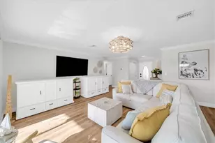 128 San Salvador St, Naples, FL 34113 - Photo 7