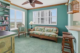 425 Cove Tower Dr, Naples, FL 34110 - Photo 11