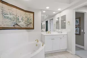 425 Cove Tower Dr, Naples, FL 34110 - Photo 19