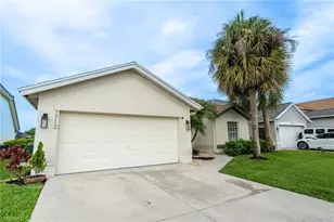 7712 Citrus Hill Ln, Naples, FL 34109 - Photo 5