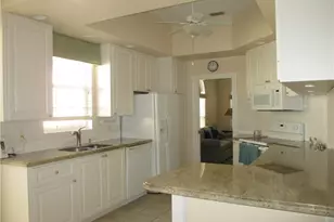 4345 Montalvo Ct, Naples, FL 34109 - Photo 5