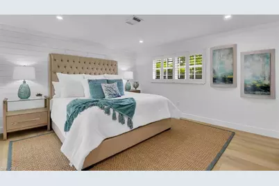 740 Park Shore Dr, Naples, FL 34103 - Photo 13