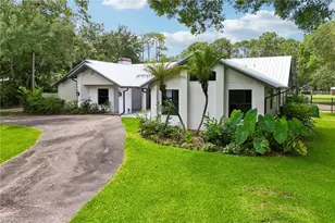 4980 Tamarind Ridge Dr, Naples, FL 34119 - Photo 3