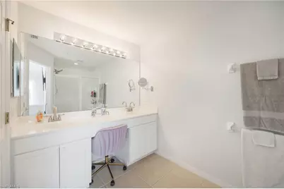 1058 Albany Ct, Naples, FL 34105 - Photo 11