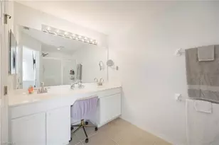 1058 Albany Ct, Naples, FL 34105 - Photo 11
