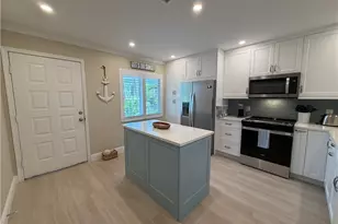 3002 Sandpiper Bay Cir, Naples, FL 34112 - Photo 9