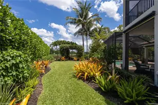 3335 Pacific Dr, Naples, FL 34119 - Photo 17