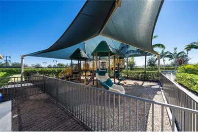 3335 Pacific Dr, Naples, FL 34119 - Photo 49