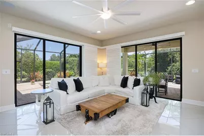 3335 Pacific Dr, Naples, FL 34119 - Photo 9