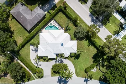 420 Palm Cir E, Naples, FL 34102 - Photo 41