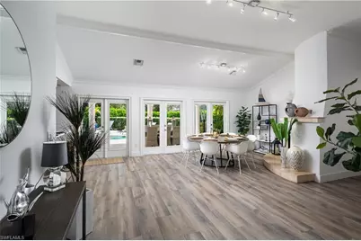 420 Palm Cir E, Naples, FL 34102 - Photo 7