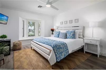 420 Palm Cir E, Naples, FL 34102 - Photo 21