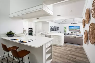 420 Palm Cir E, Naples, FL 34102 - Photo 3