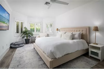 420 Palm Cir E, Naples, FL 34102 - Photo 23