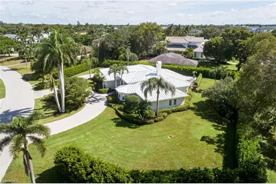 420 Palm Cir E, Naples, FL 34102 - Photo 37