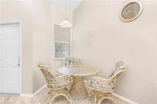 305 Robin Hood Cir, Naples, FL 34104 - Photo 11