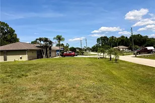 5560 Belrose St, Lehigh Acres, FL 33971 - Photo 9