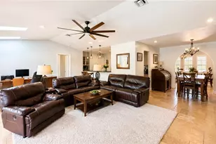 1089 Nottingham Dr, Naples, FL 34109 - Photo 9