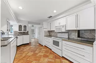 1290 St Clair Shores Rd, Naples, FL 34104 - Photo 15