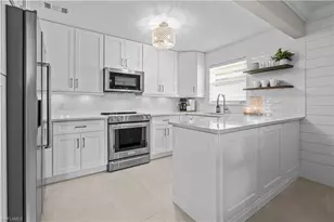 260 Lanchester Ct, Naples, FL 34112 - Photo 5