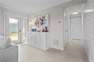 260 Lanchester Ct, Naples, FL 34112 - Photo 9