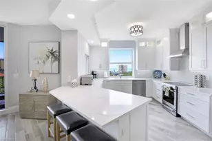 400 Flagship Dr, Naples, FL 34108 - Photo 9