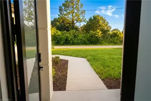 429 Gray Ave S, Lehigh Acres, FL 33974 - Photo 5