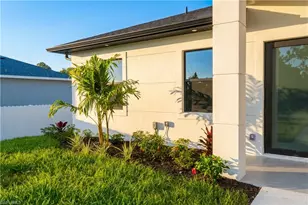 429 Gray Ave S, Lehigh Acres, FL 33974 - Photo 27