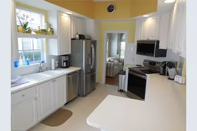 4456 Prescott Ln, Naples, FL 34119 - Photo 5