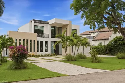 590 6th Ave N, Naples, FL 34102 - Photo 15