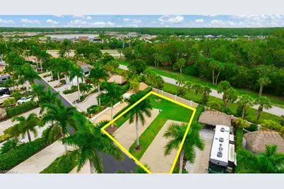 13559 Snook Cir, Naples, FL 34114 - Photo 5
