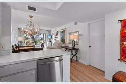 5 High Point Cir W #206, Naples, FL 34103 - Photo 3