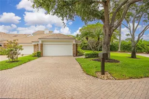571 Park Shore Dr, Naples, FL 34103 - Photo 1