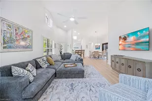 571 Park Shore Dr, Naples, FL 34103 - Photo 11