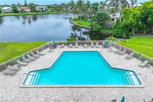 571 Park Shore Dr, Naples, FL 34103 - Photo 35