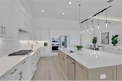 6136 Rodney Bay Ln, Naples, FL 34113 - Photo 11