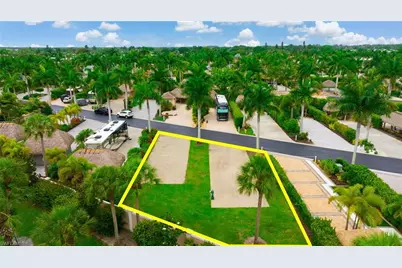 13563 Snook Cir, Naples, FL 34114 - Photo 15