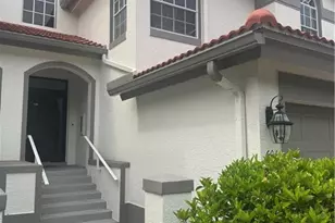 562 Laguna Royale Blvd, Naples, FL 34119 - Photo 3