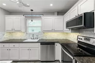 163 Bristol Ln, Naples, FL 34112 - Photo 5