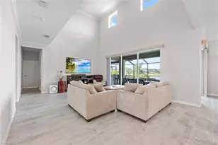 2392 Fallglo St, Naples, FL 34120 - Photo 9