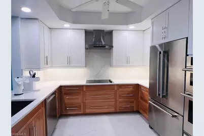 425 Cove Tower Dr #902, Naples, FL 34110 - Photo 3