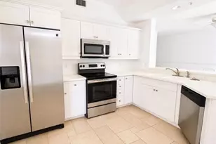 410 Bayfront Pl, Naples, FL 34102 - Photo 3