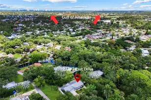 27292 East Dr, Bonita Springs, FL 34135 - Photo 35