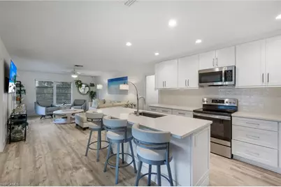 27292 East Dr, Bonita Springs, FL 34135 - Photo 11
