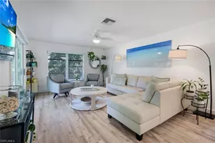 27292 East Dr, Bonita Springs, FL 34135 - Photo 9