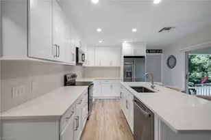 27292 East Dr, Bonita Springs, FL 34135 - Photo 13