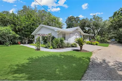 27292 East Dr, Bonita Springs, FL 34135 - Photo 39