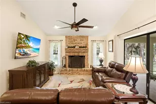 5231 Hickory Wood Dr, Naples, FL 34119 - Photo 17